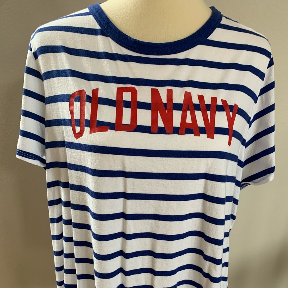 OLD NAVY TEE